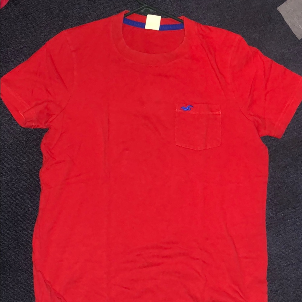Hollister tee